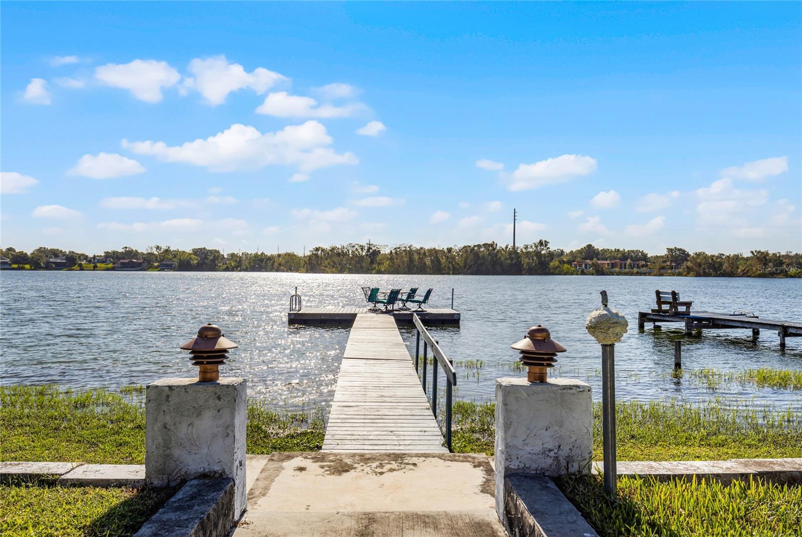 325 LAKEFRONT CT, EUSTIS, FL, 32726