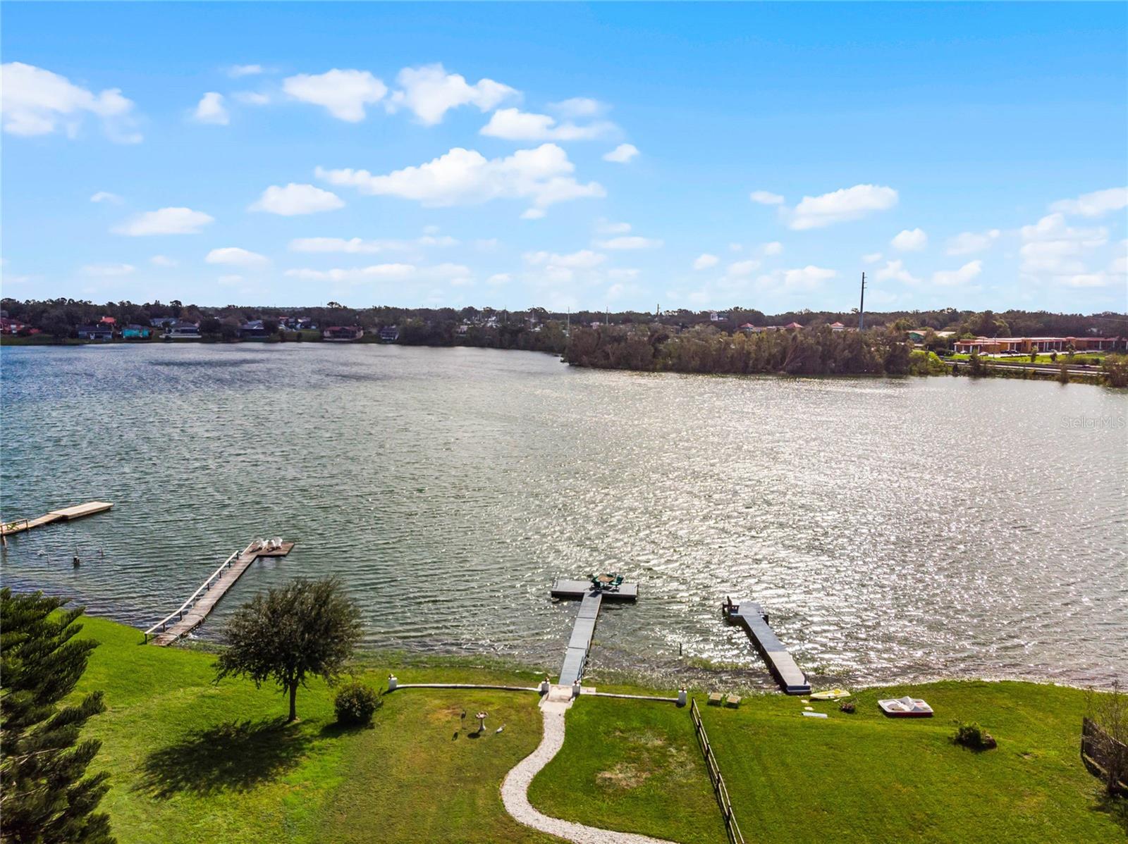 325 LAKEFRONT CT, EUSTIS, FL, 32726
