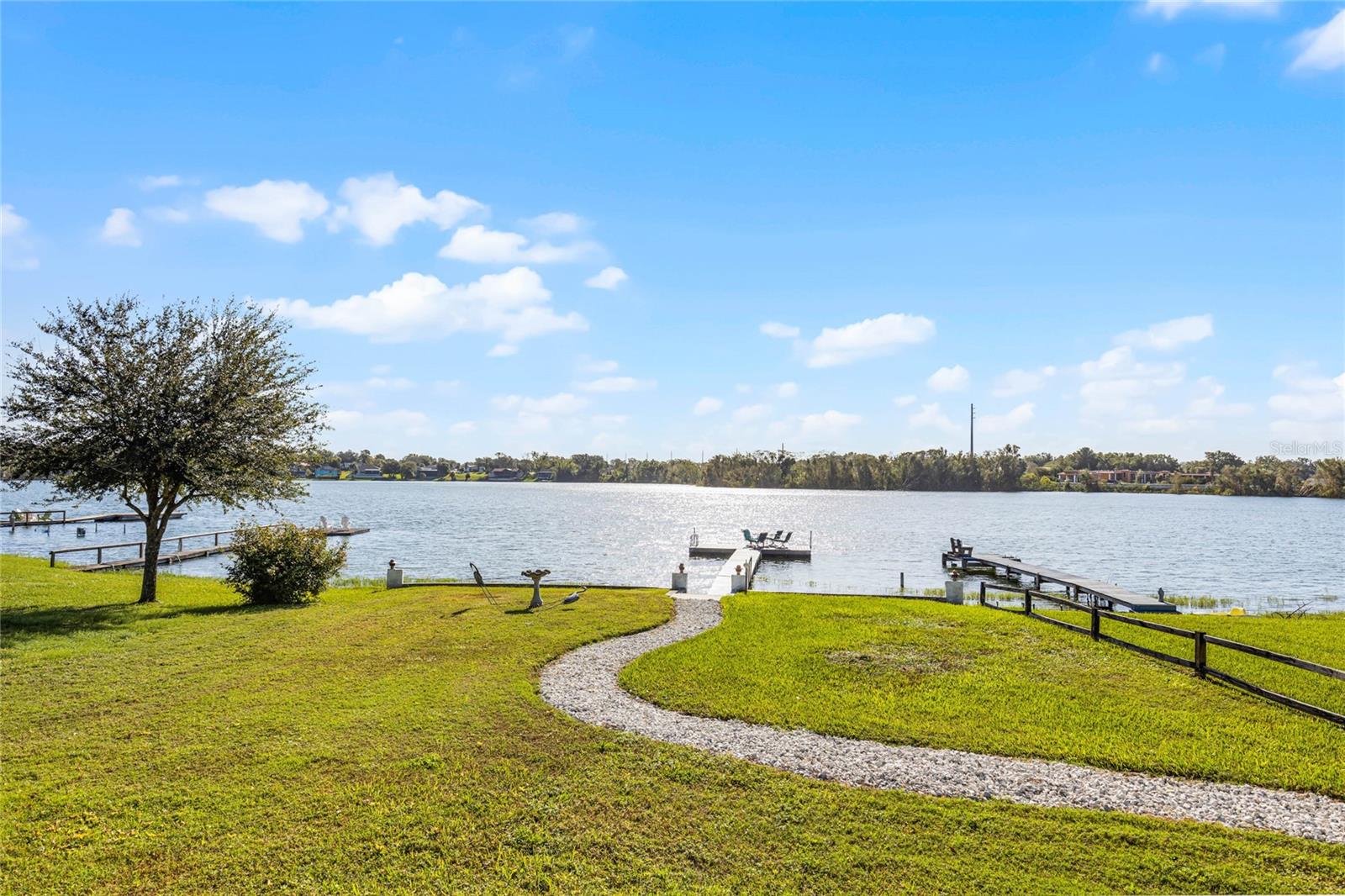 325 LAKEFRONT CT, EUSTIS, FL, 32726