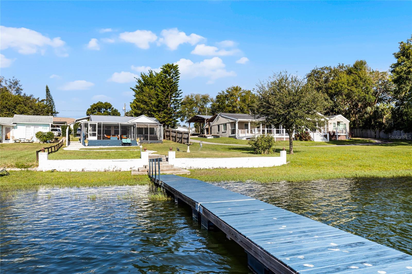 325 LAKEFRONT CT, EUSTIS, FL, 32726