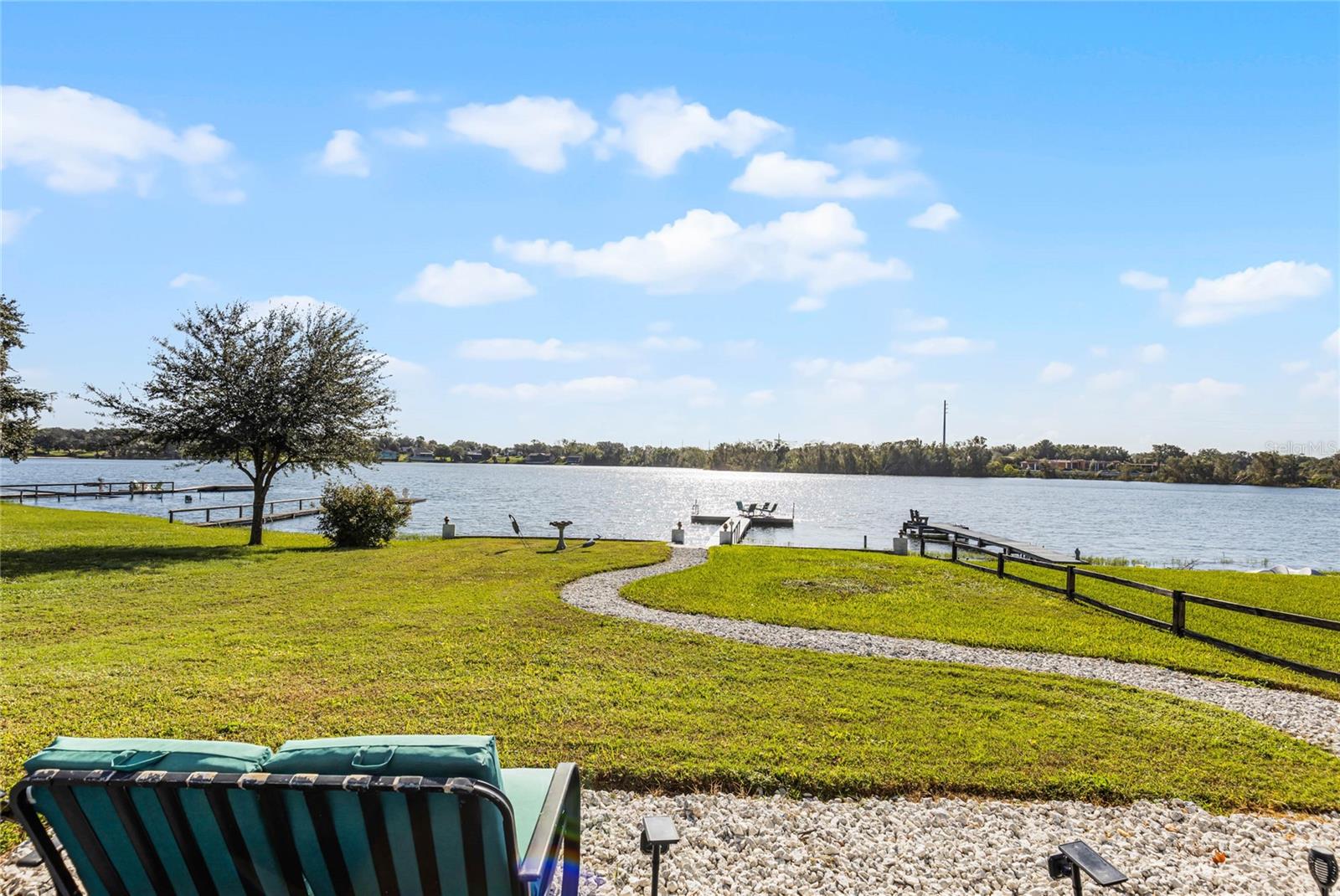 325 LAKEFRONT CT, EUSTIS, FL, 32726