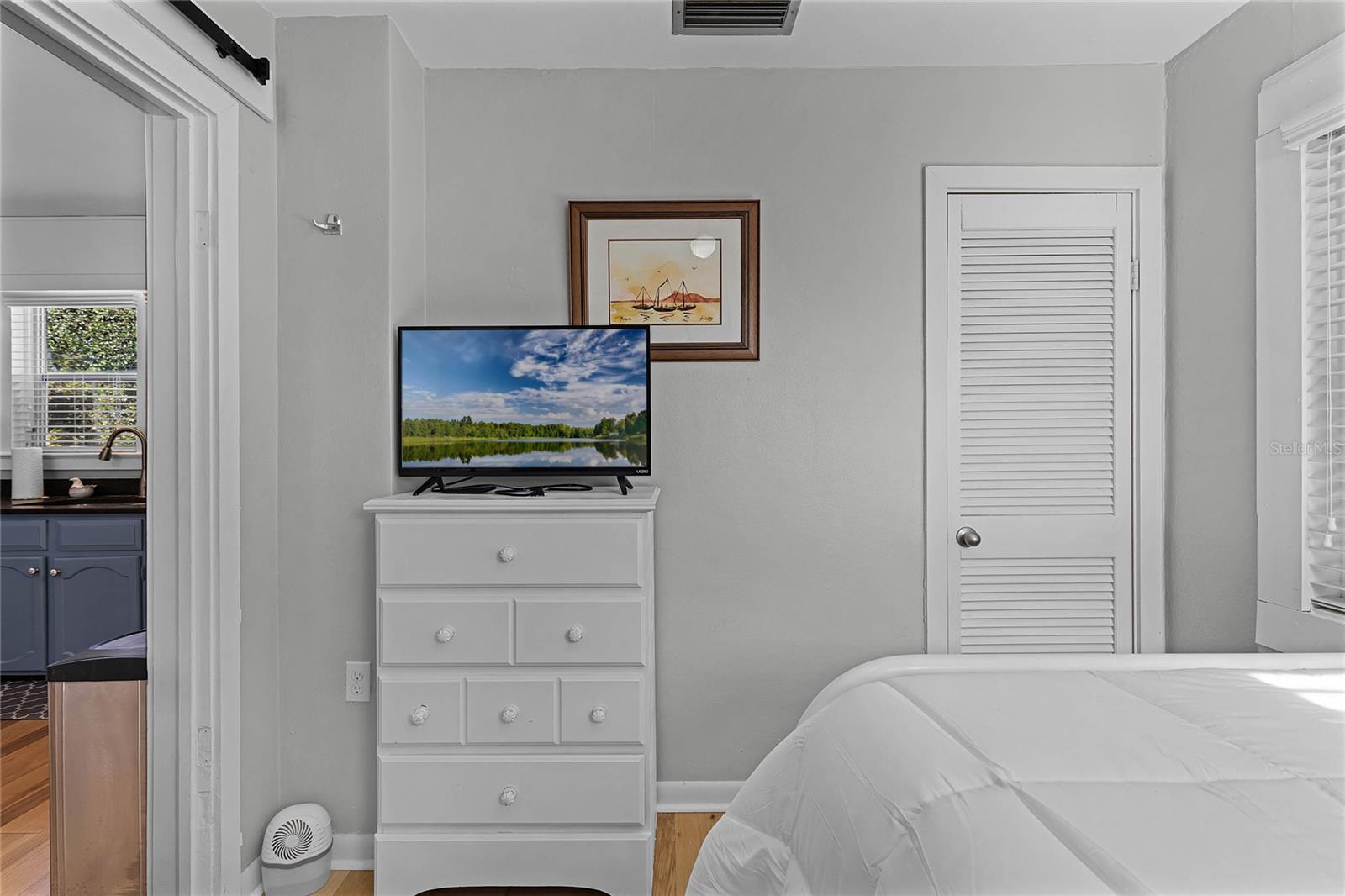325 LAKEFRONT CT, EUSTIS, FL, 32726