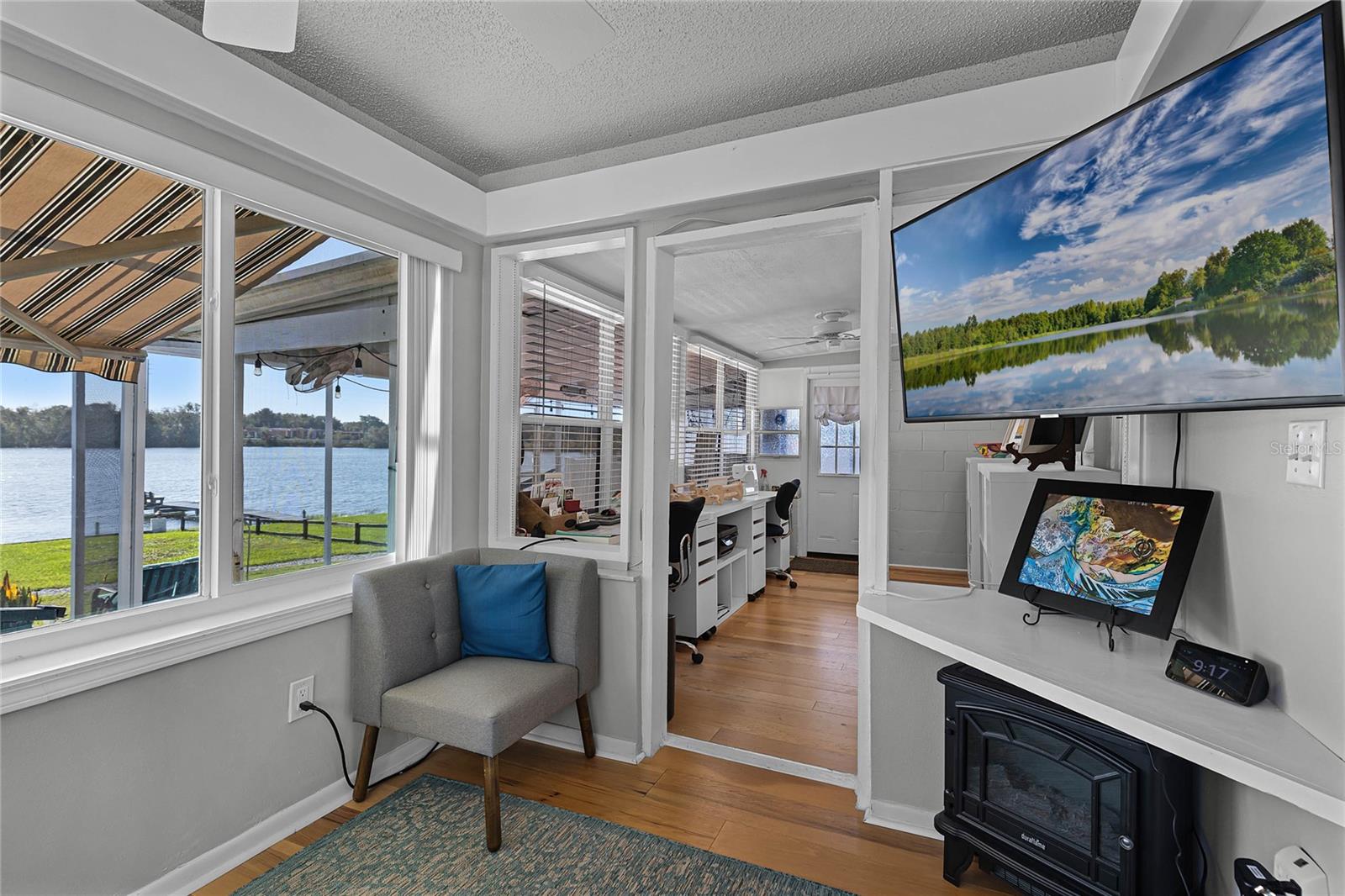 325 LAKEFRONT CT, EUSTIS, FL, 32726