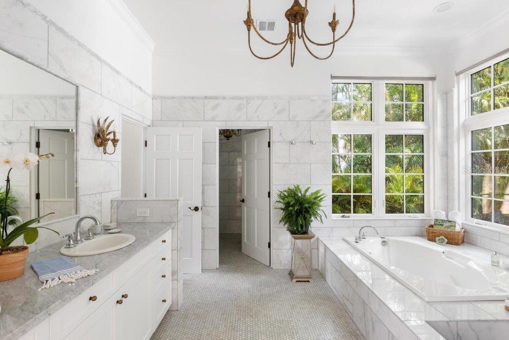 4511 BAY SHORE RD, SARASOTA, FL, 34234