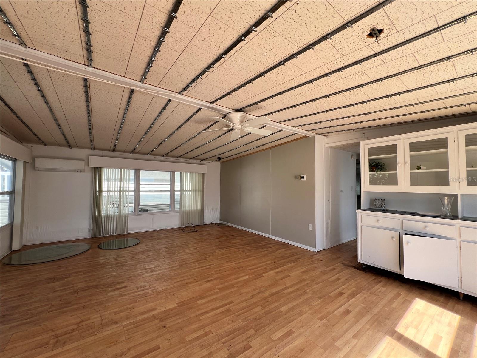 88 TWIN SHORES BLVD, LONGBOAT KEY, FL, 34228