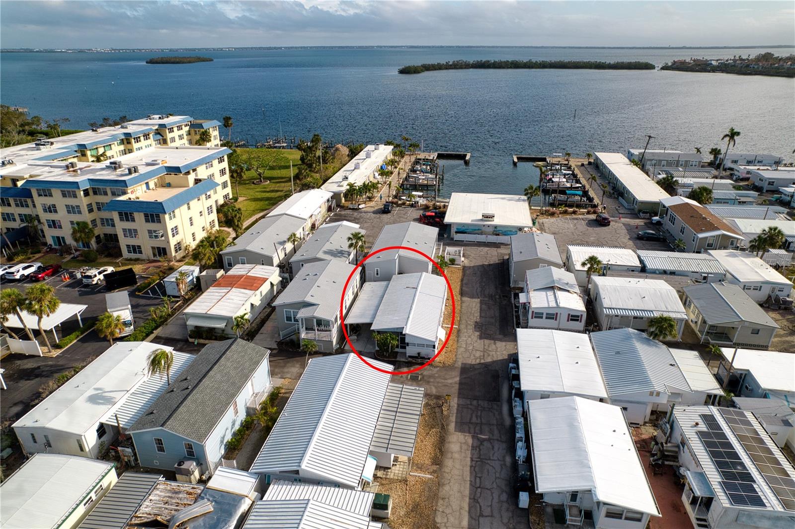 88 TWIN SHORES BLVD, LONGBOAT KEY, FL, 34228