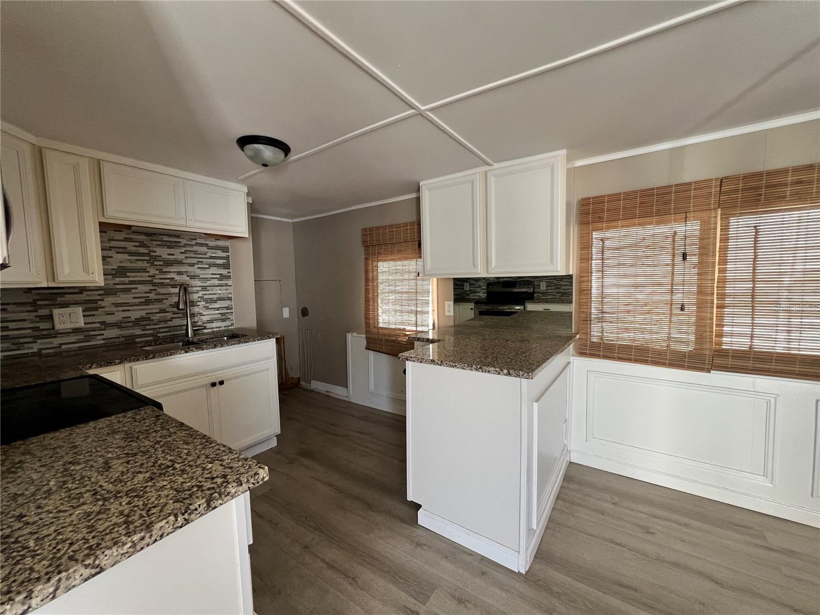 79 TWIN SHORES BLVD, LONGBOAT KEY, FL, 34228