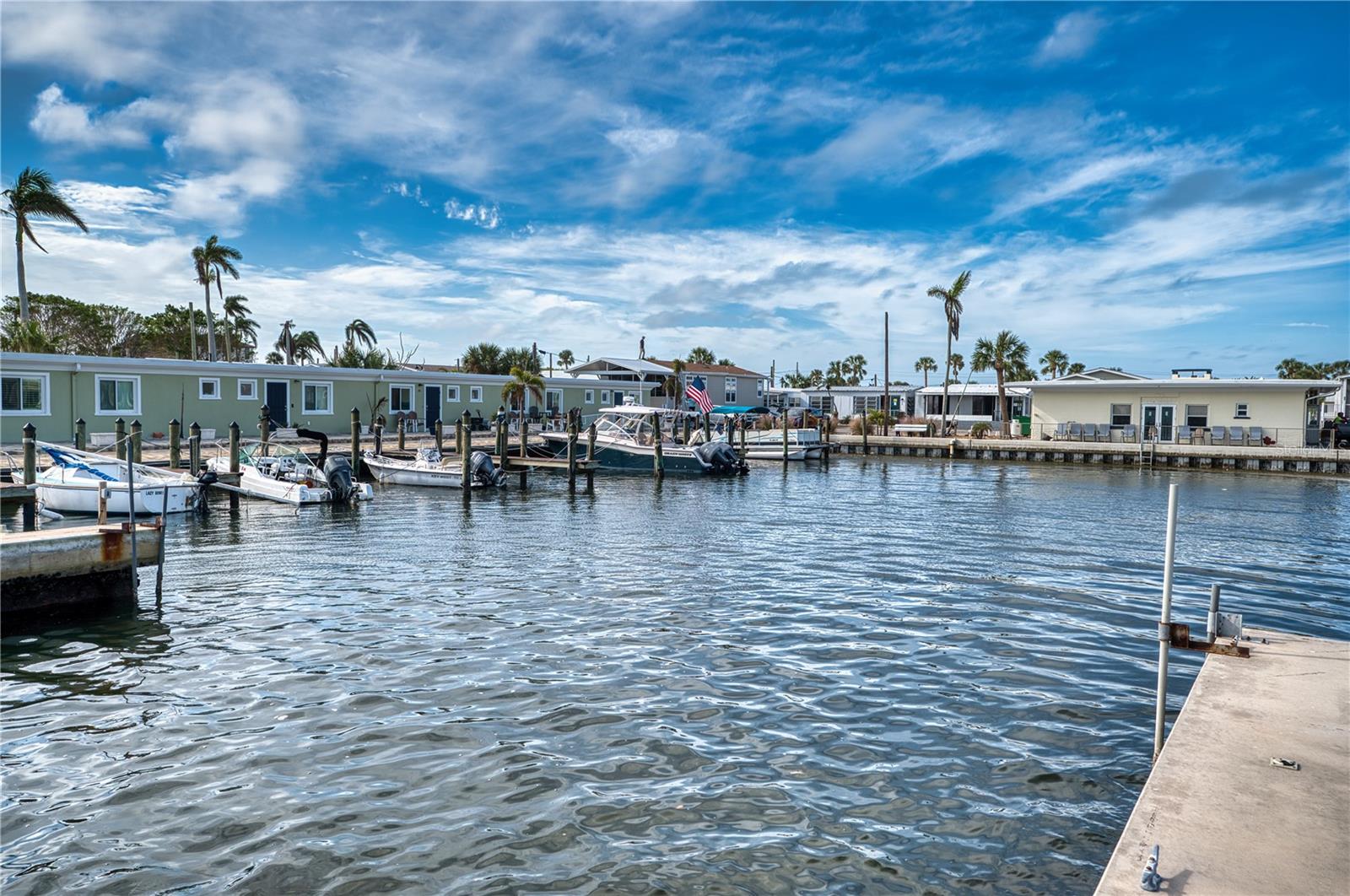 79 TWIN SHORES BLVD, LONGBOAT KEY, FL, 34228