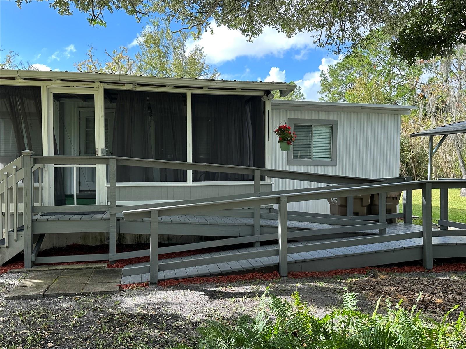 55137 ALCO RD, ASTOR, FL, 32102