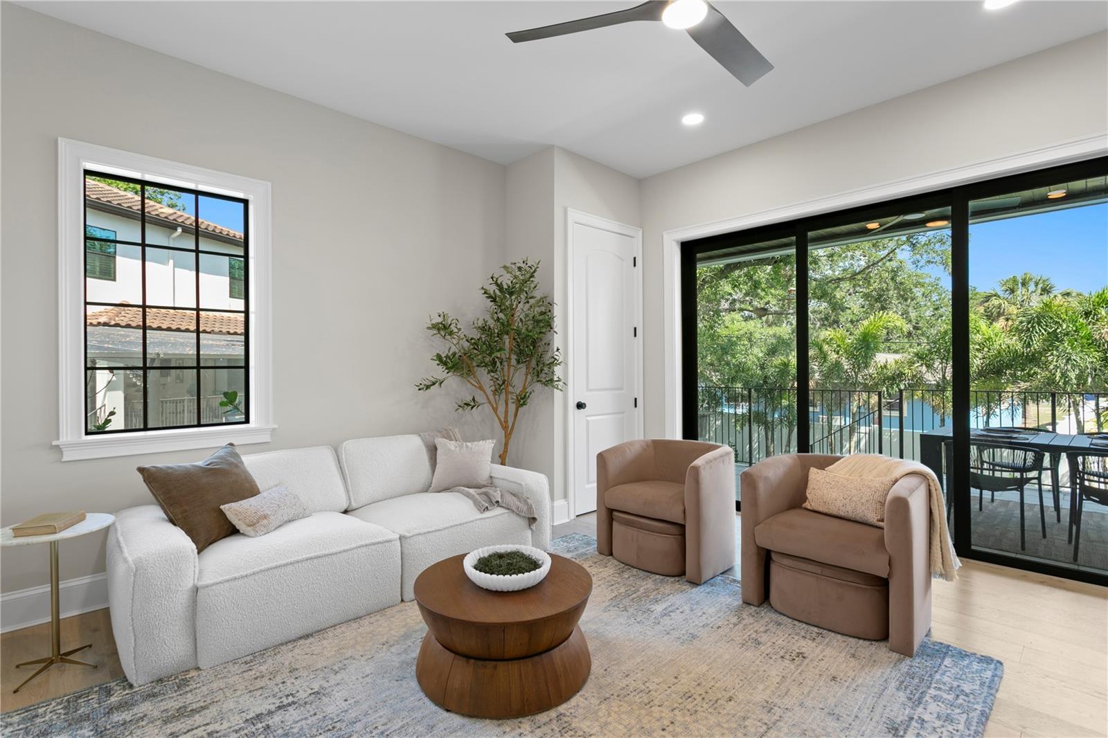 TB8317803 Property Photo