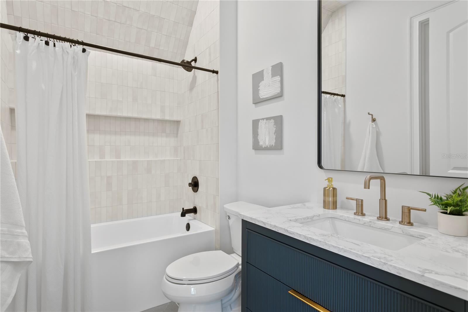 TB8317803 Property Photo