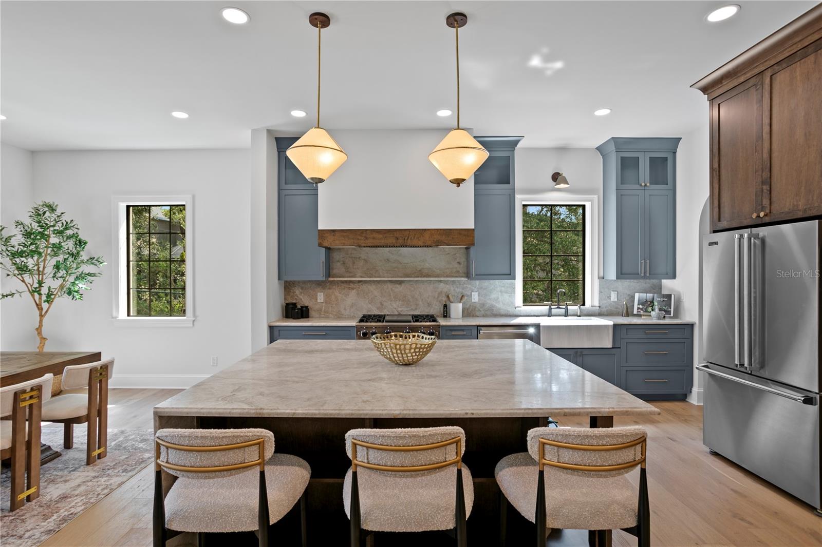 TB8317803 Property Photo