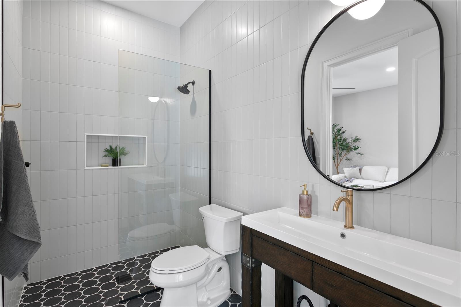 TB8317803 Property Photo