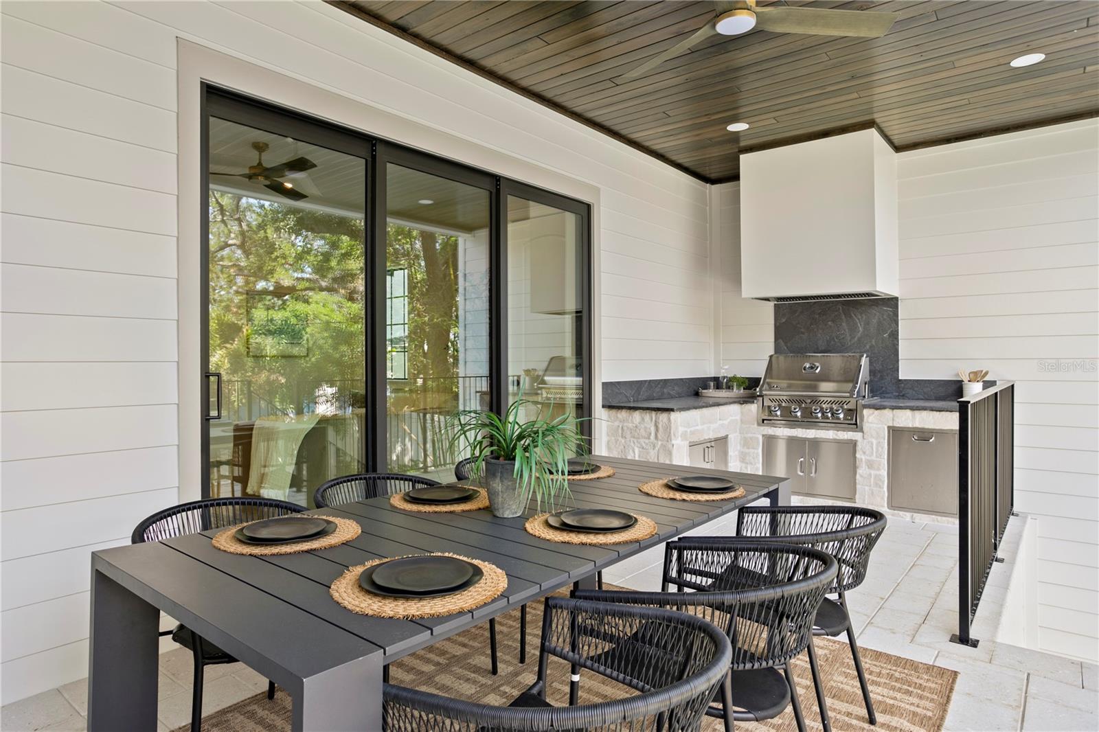 TB8317803 Property Photo