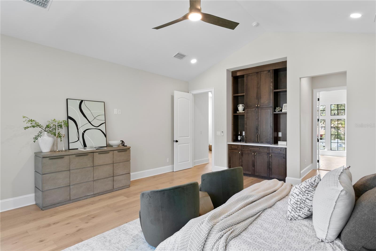 TB8317803 Property Photo