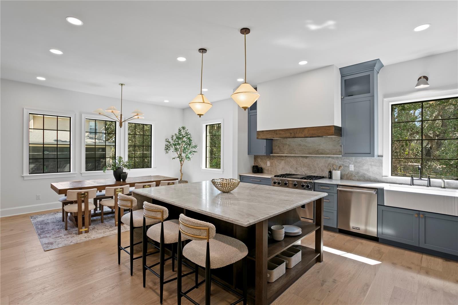 TB8317803 Property Photo