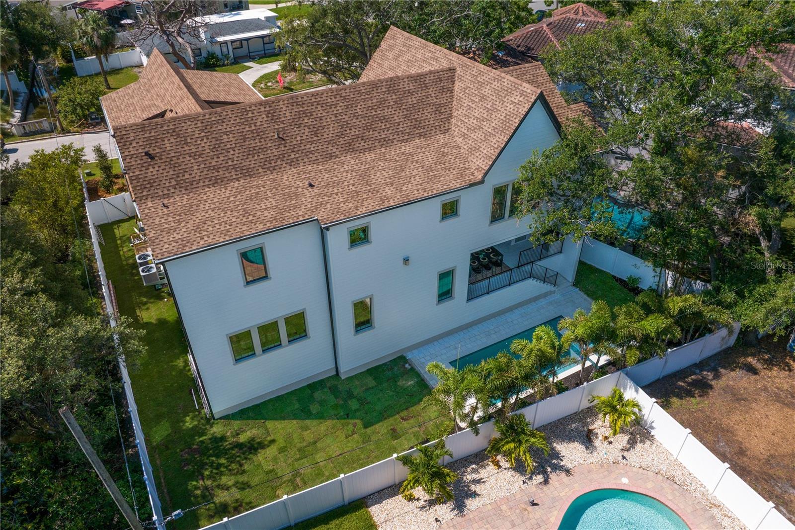 TB8317803 Property Photo