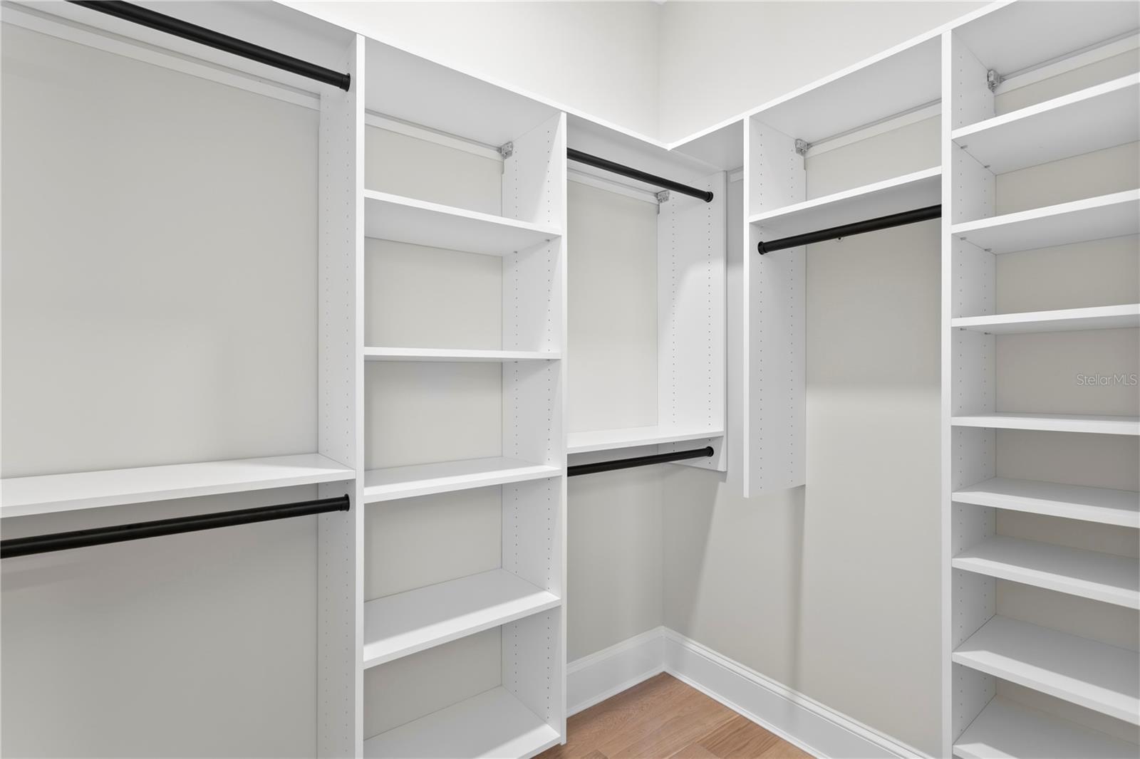 TB8317803 Property Photo