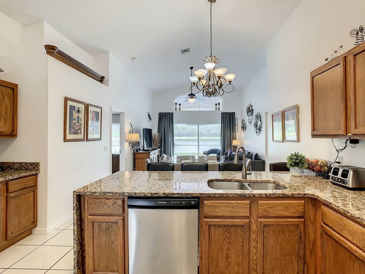 973 LAKE BERKLEY DR, KISSIMMEE, FL, 34746