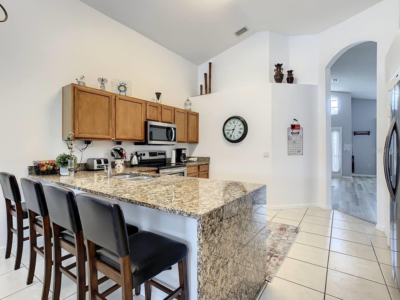 973 LAKE BERKLEY DR, KISSIMMEE, FL, 34746