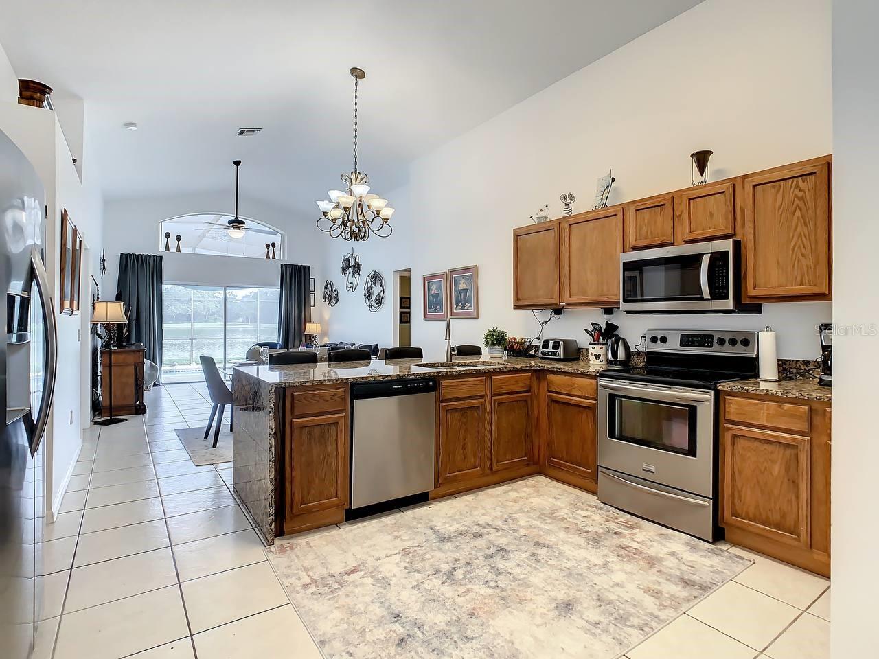 973 LAKE BERKLEY DR, KISSIMMEE, FL, 34746