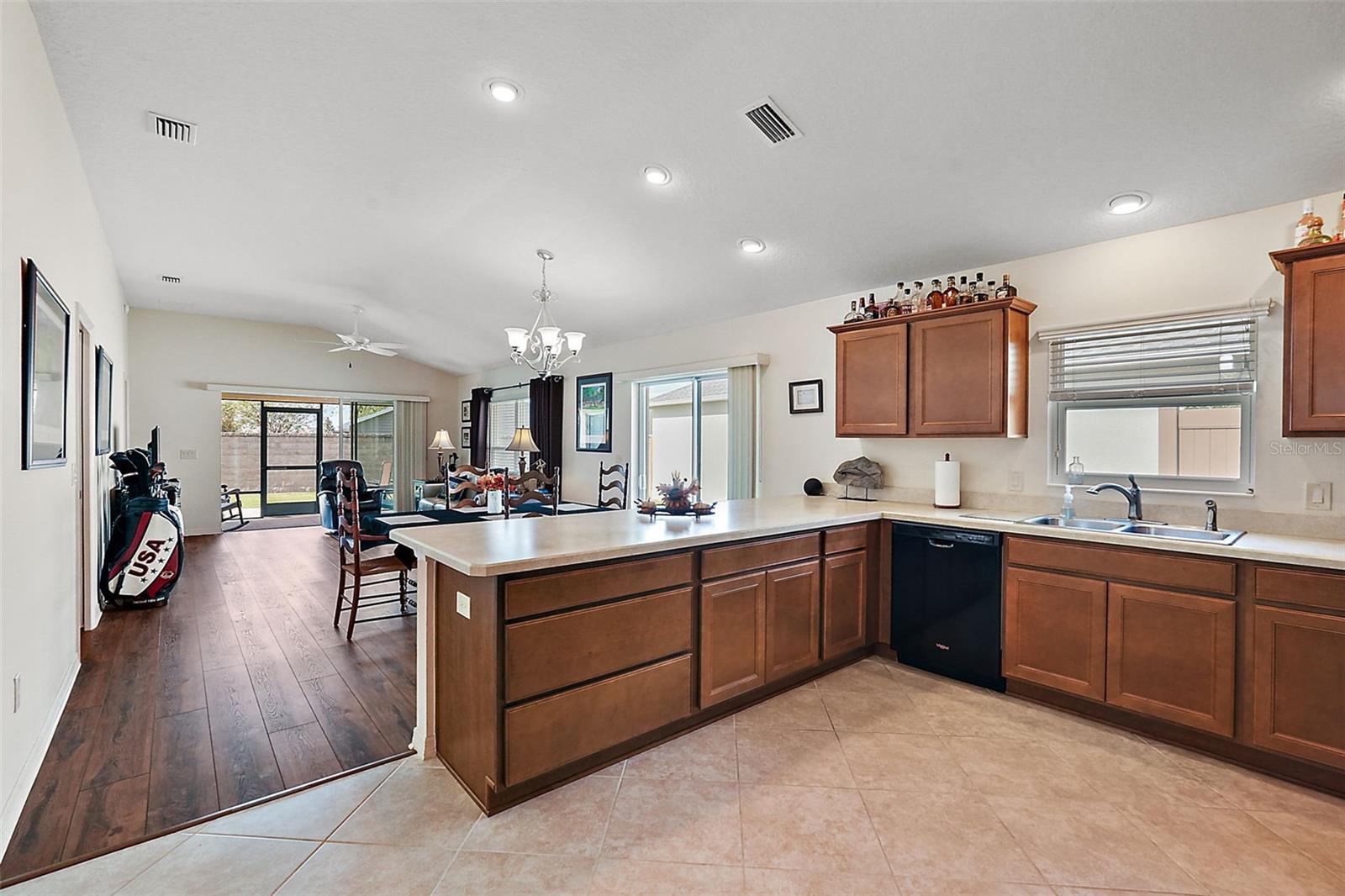 5738 LEIGH LN, THE VILLAGES, FL, 32163