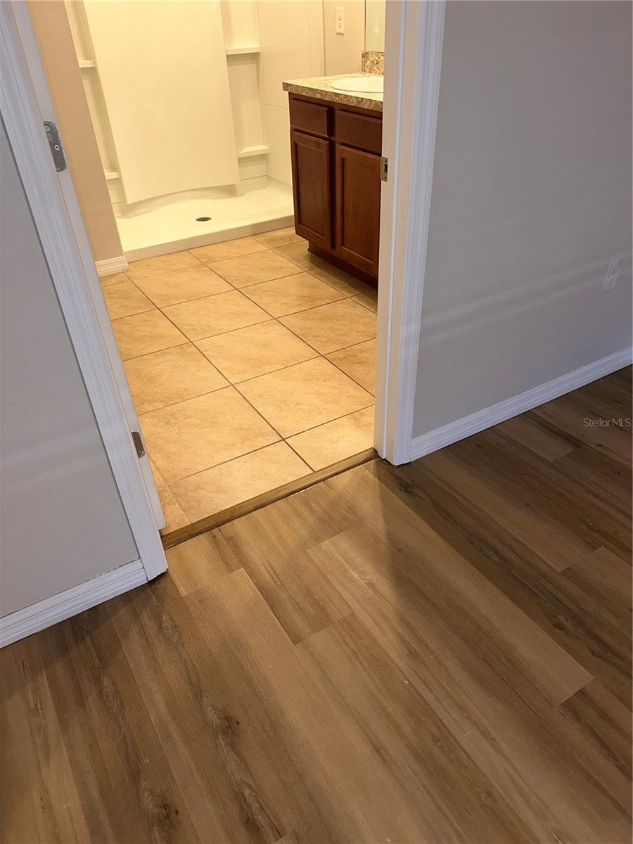 717 SQUIRES GROVE DR, WINTER HAVEN, FL, 33880