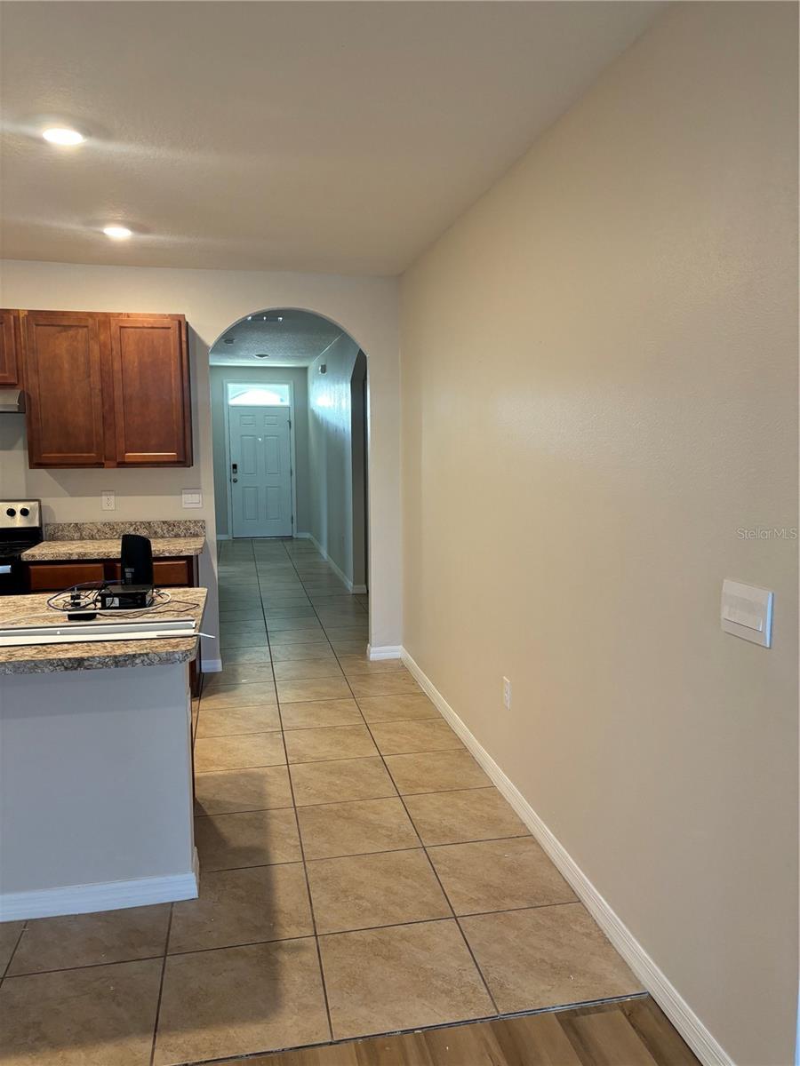 717 SQUIRES GROVE DR, WINTER HAVEN, FL, 33880