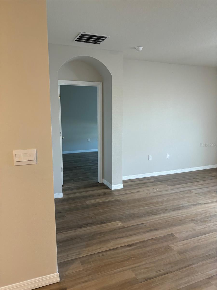 717 SQUIRES GROVE DR, WINTER HAVEN, FL, 33880