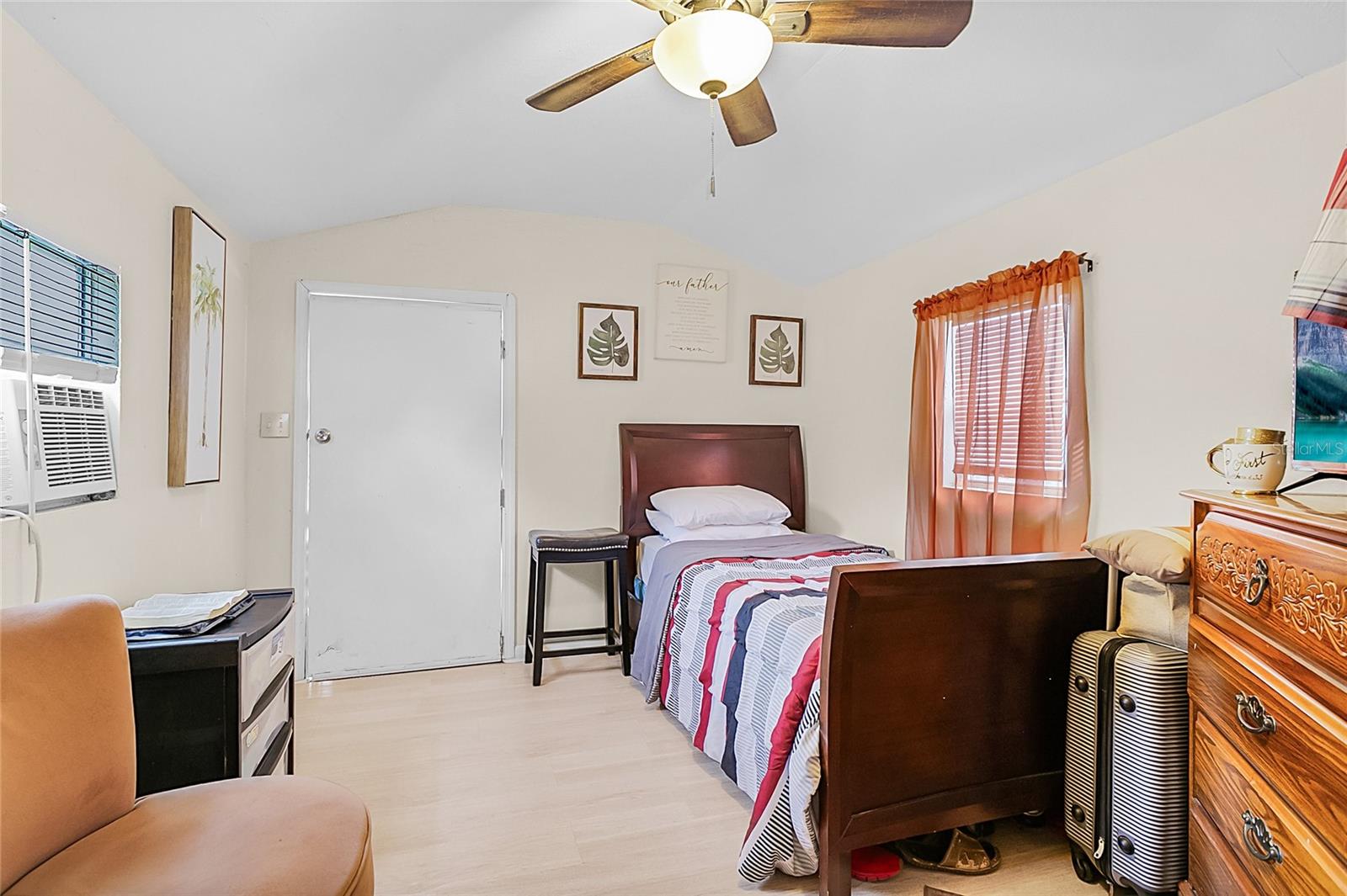 1407 EDGEWATER BEACH DR, LAKELAND, FL, 33805