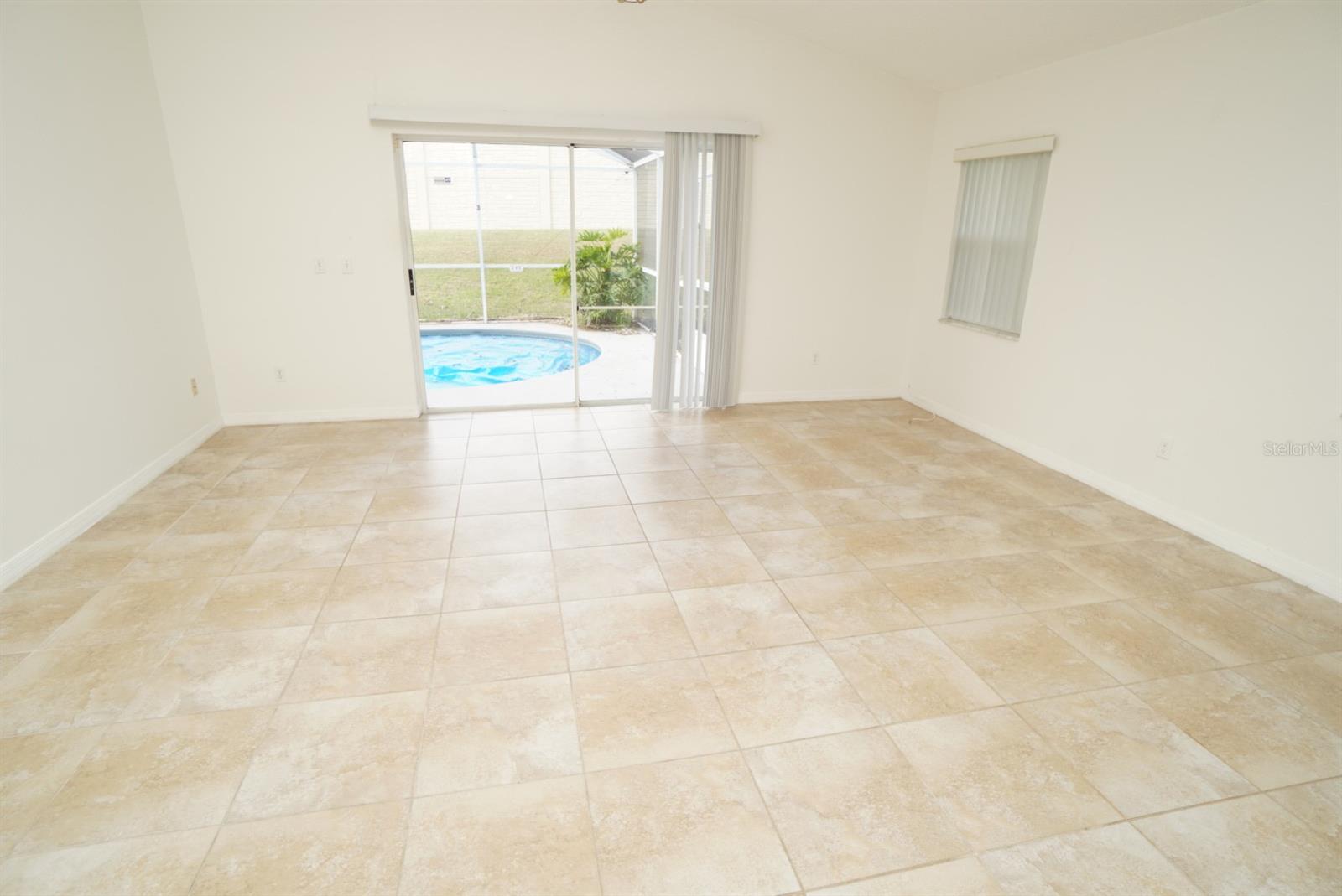 207 ROCHESTER LOOP, DAVENPORT, FL, 33897