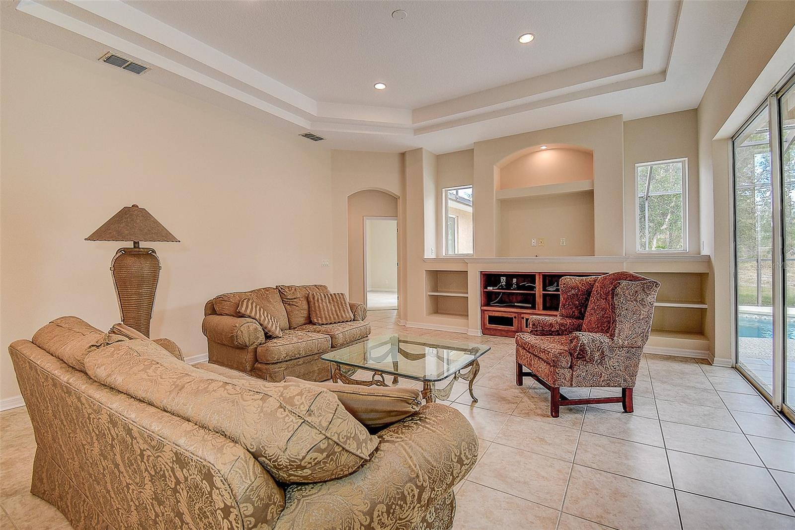 12415 MAYCREST AVE, WEEKI WACHEE, FL, 34614