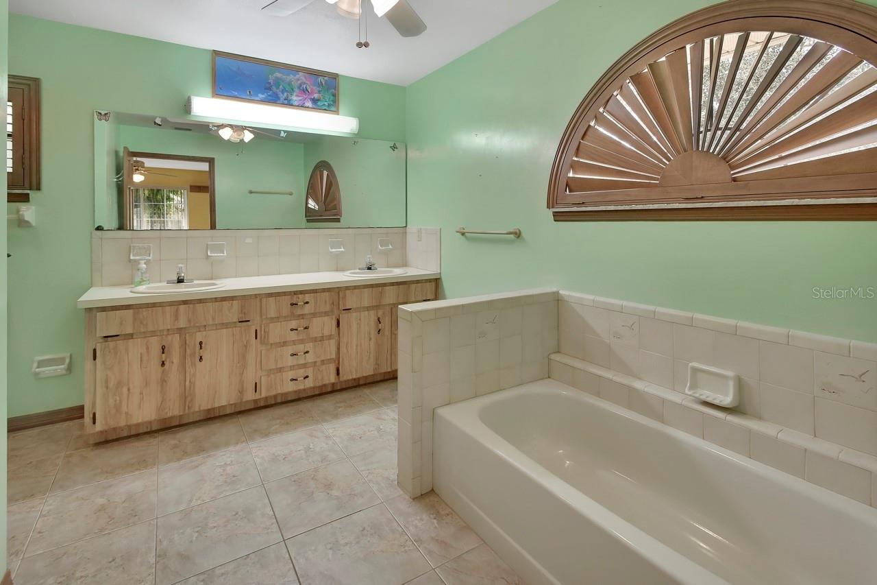 105 SCENIC MAGNOLIA DR, DELAND, FL, 32724