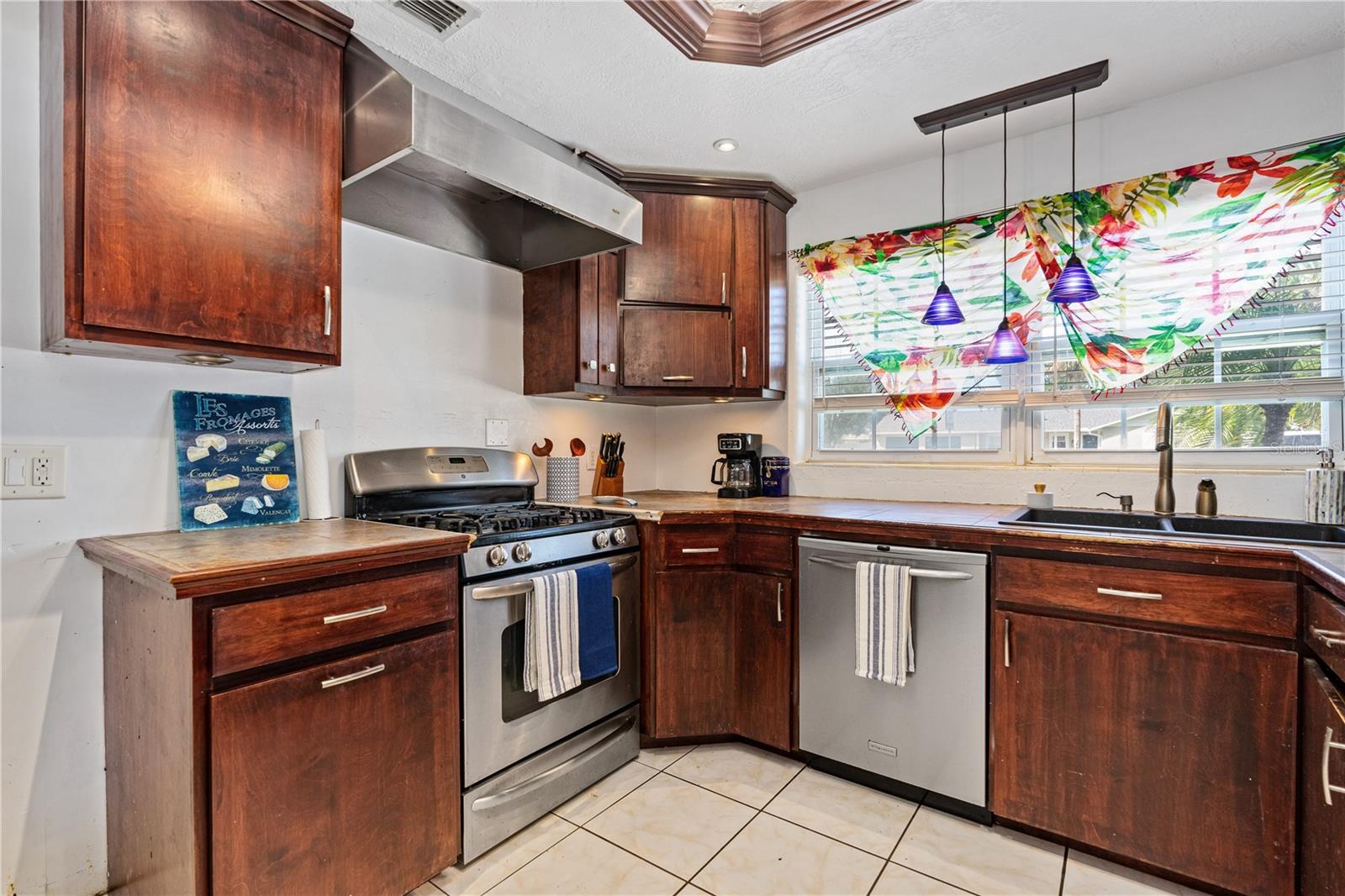 720 WAYNE AVE, NEW SMYRNA BEACH, FL, 32168