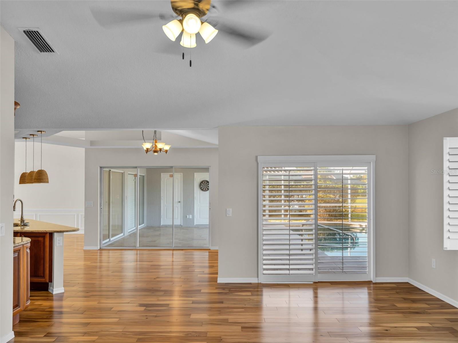 1075 EISENHOWER DR, NOKOMIS, FL, 34275