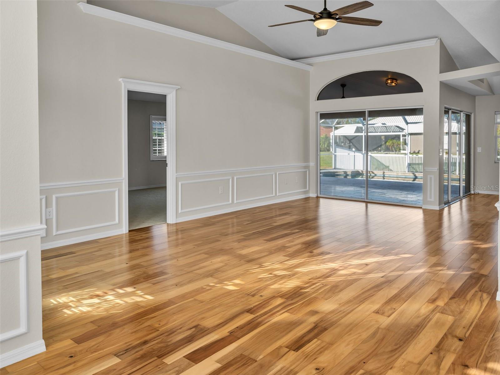 1075 EISENHOWER DR, NOKOMIS, FL, 34275