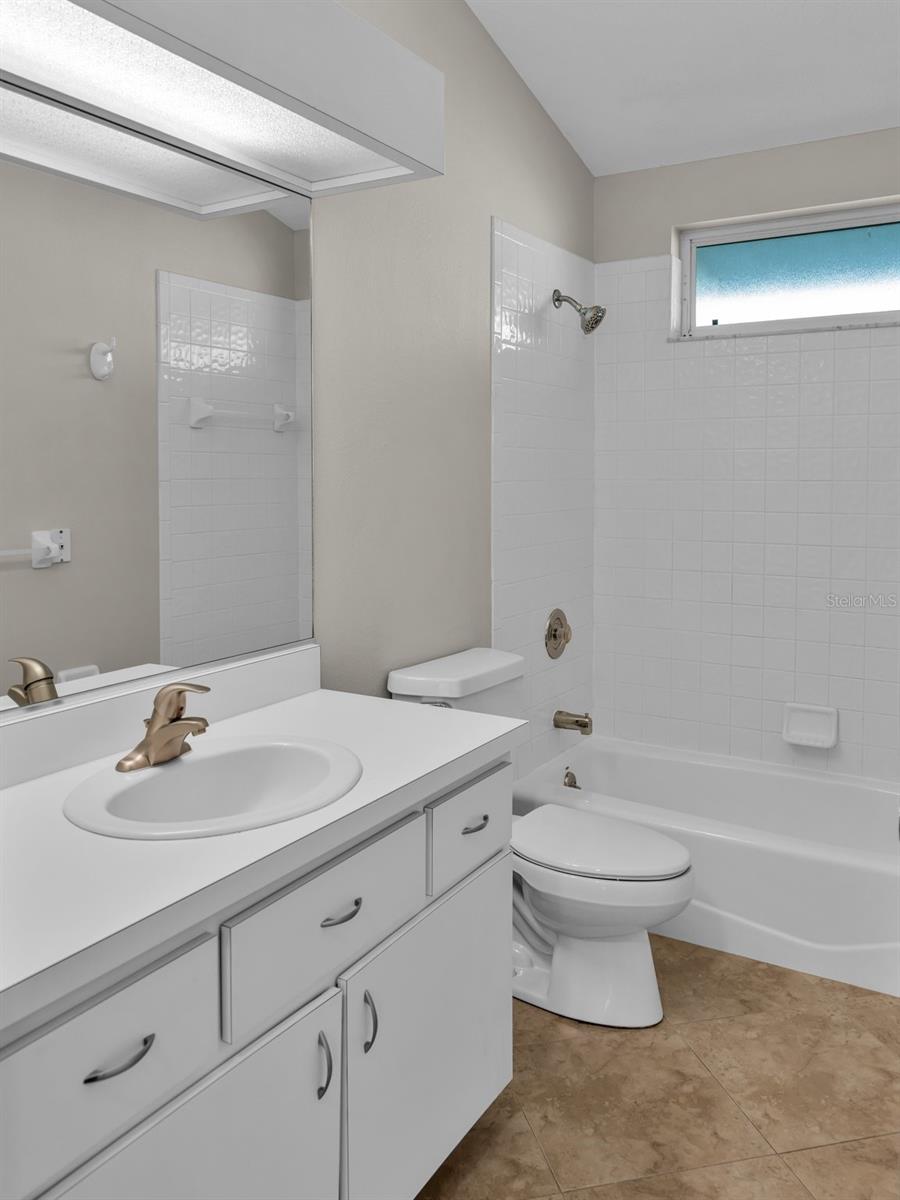 1075 EISENHOWER DR, NOKOMIS, FL, 34275