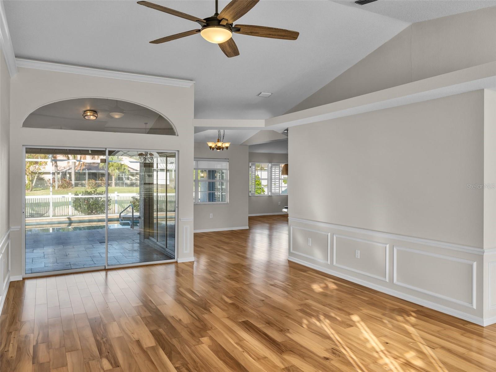 1075 EISENHOWER DR, NOKOMIS, FL, 34275
