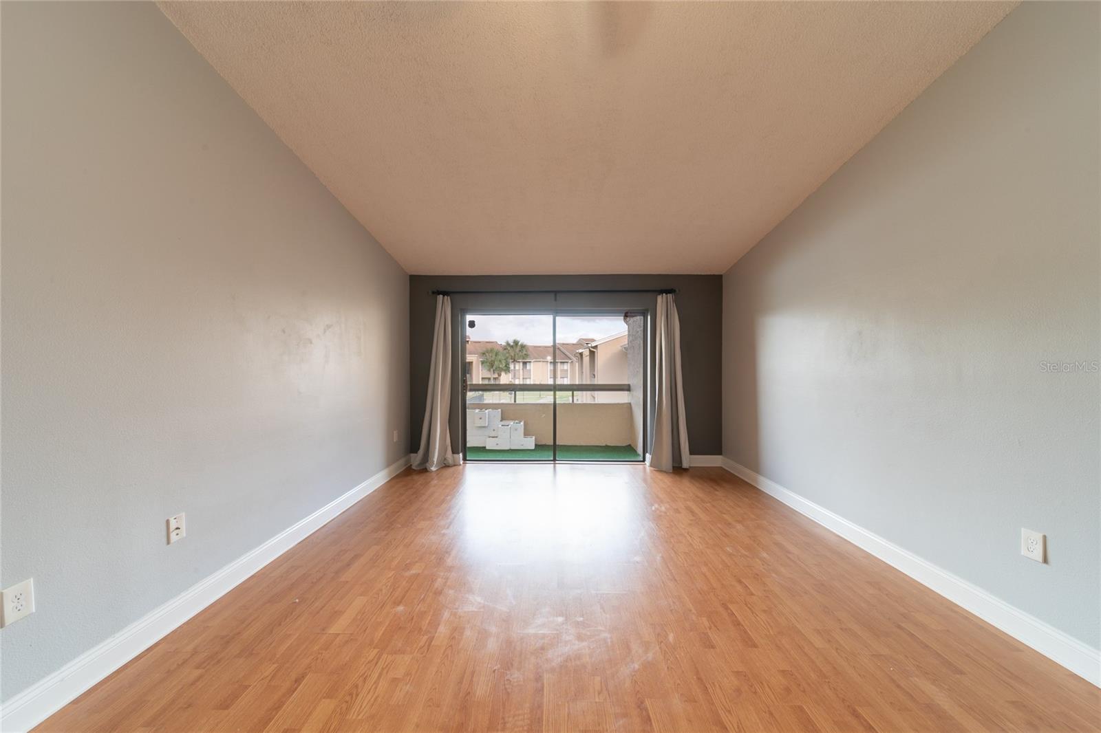 5303 VINELAND RD #205, ORLANDO, FL, 32811