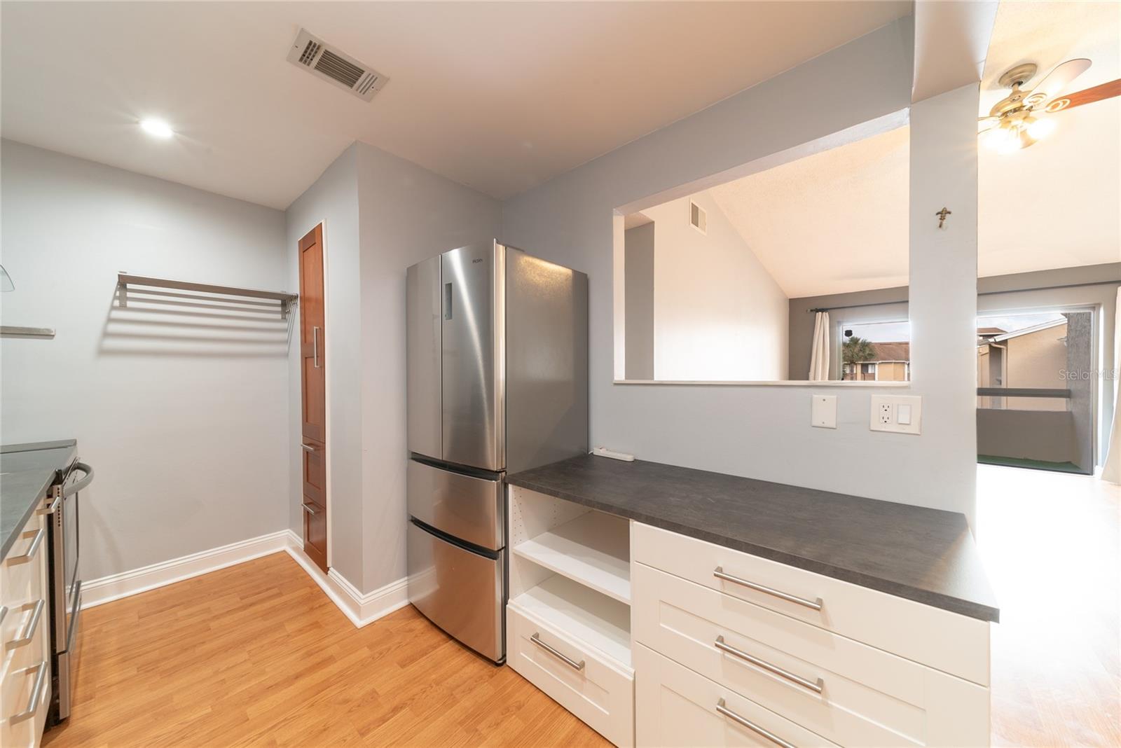 5303 VINELAND RD #205, ORLANDO, FL, 32811