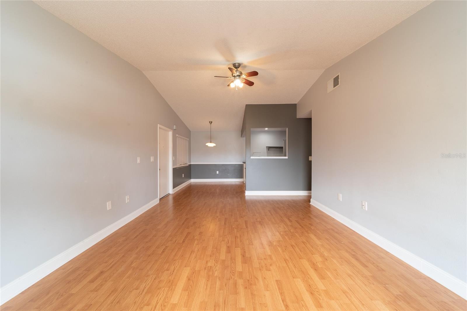5303 VINELAND RD #205, ORLANDO, FL, 32811