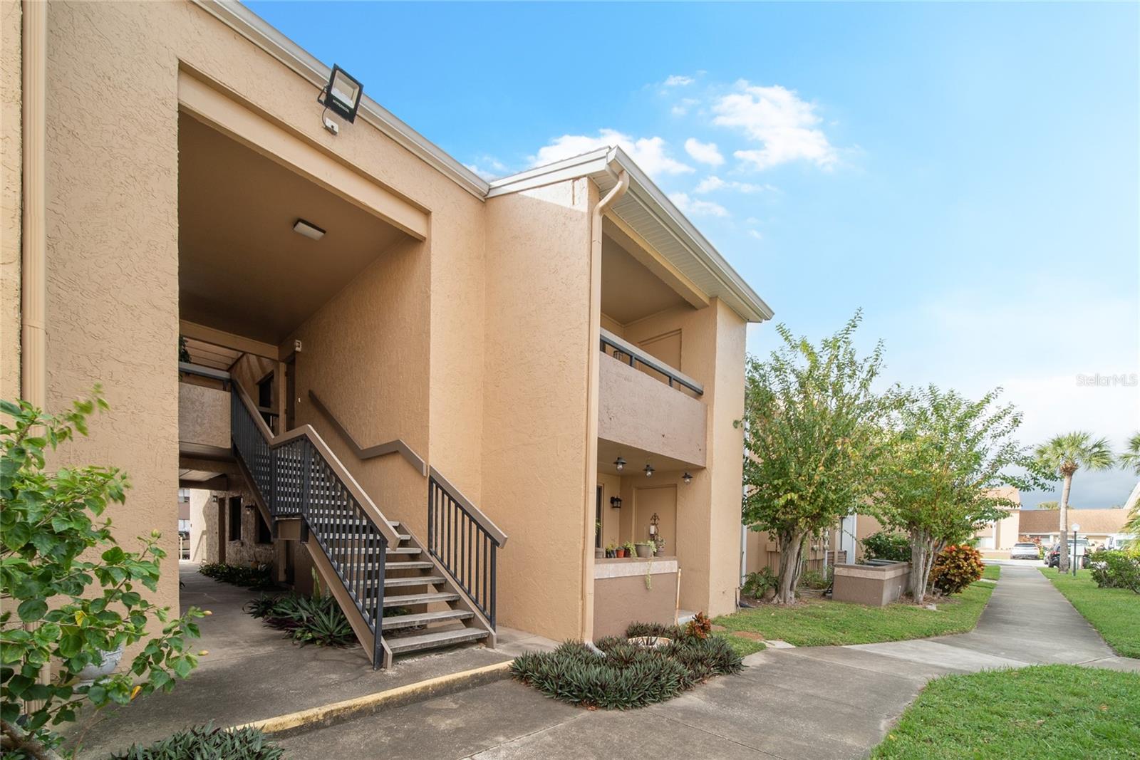 5303 VINELAND RD #205, ORLANDO, FL, 32811