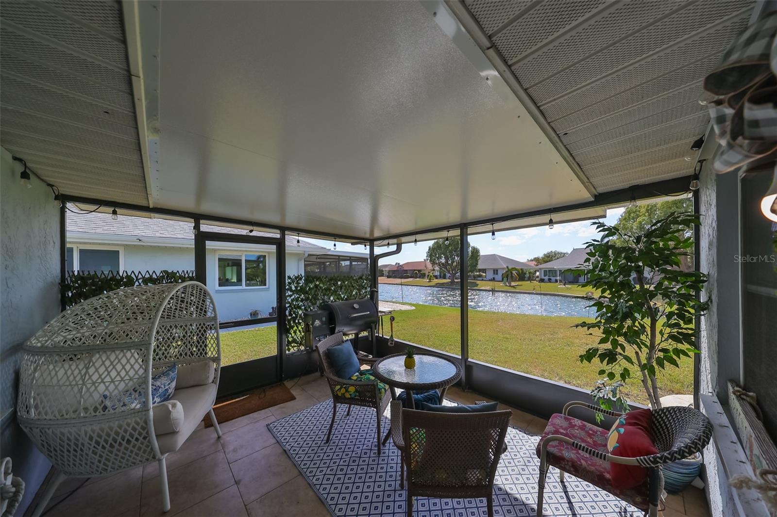 2019 N PEBBLE BEACH BLVD, SUN CITY CENTER, FL, 33573