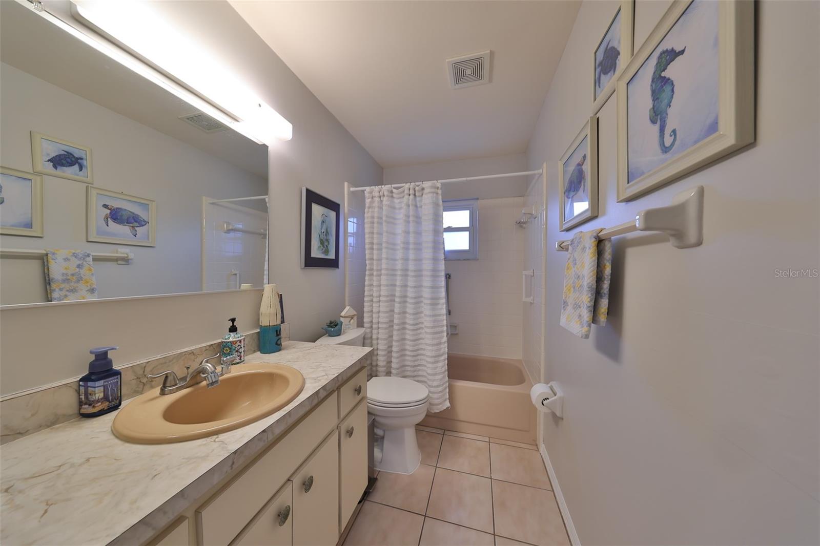 2019 N PEBBLE BEACH BLVD, SUN CITY CENTER, FL, 33573