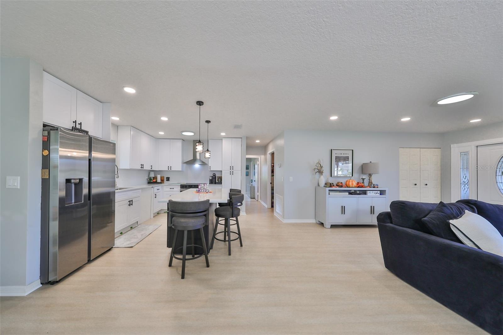 2019 N PEBBLE BEACH BLVD, SUN CITY CENTER, FL, 33573