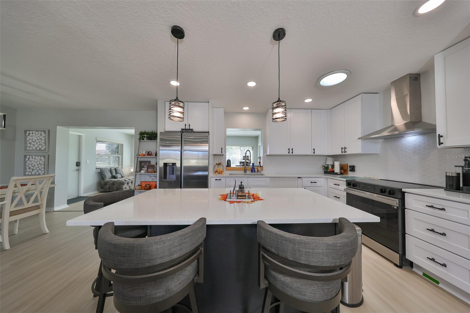 2019 N PEBBLE BEACH BLVD, SUN CITY CENTER, FL, 33573