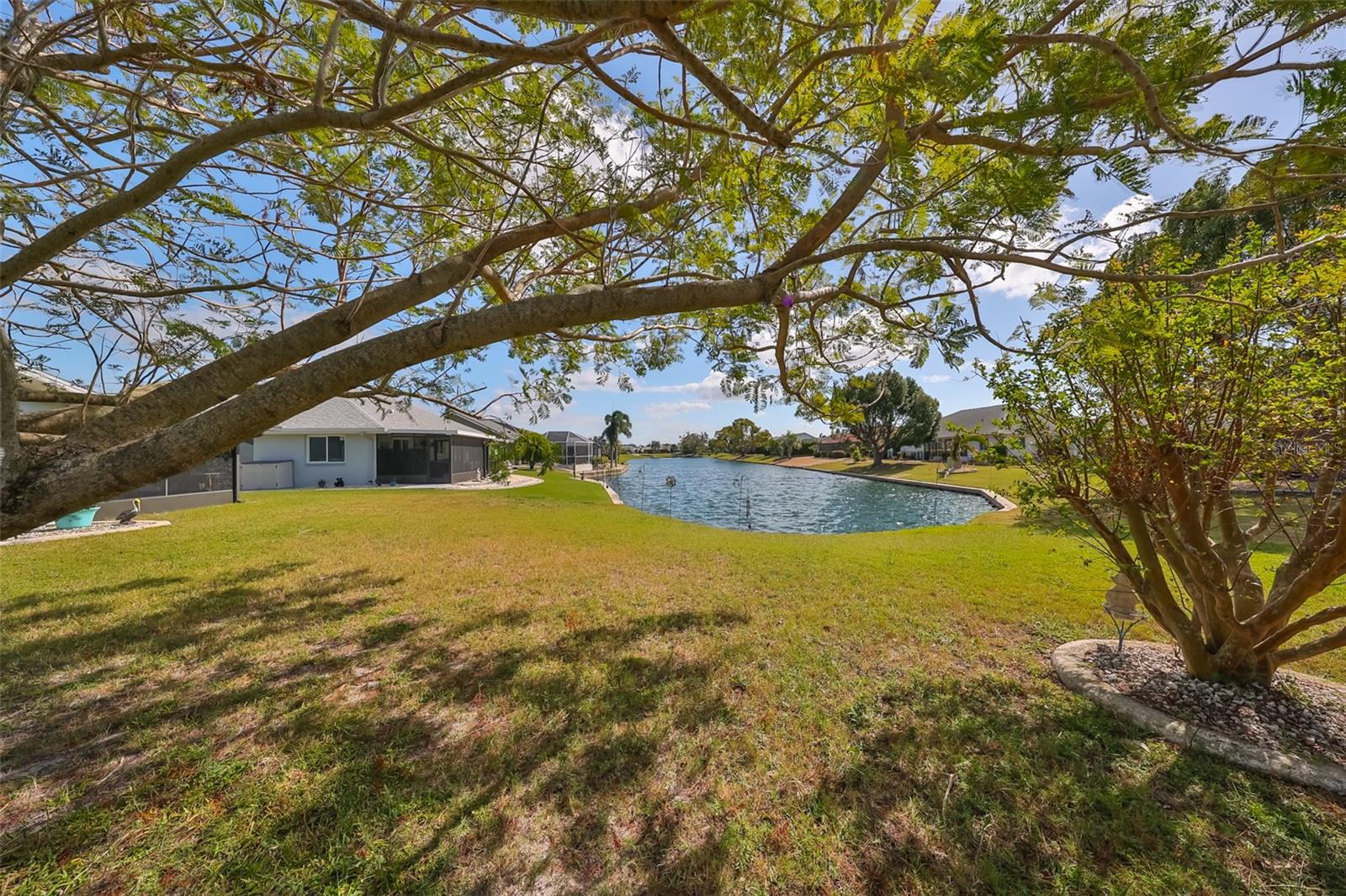 2019 N PEBBLE BEACH BLVD, SUN CITY CENTER, FL, 33573