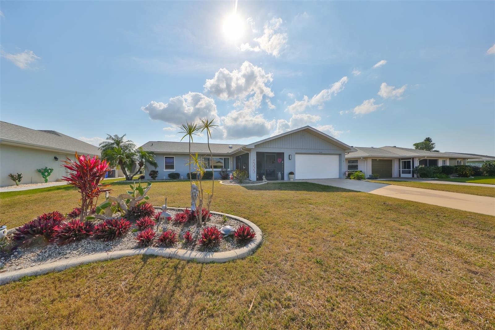 2019 N PEBBLE BEACH BLVD, SUN CITY CENTER, FL, 33573