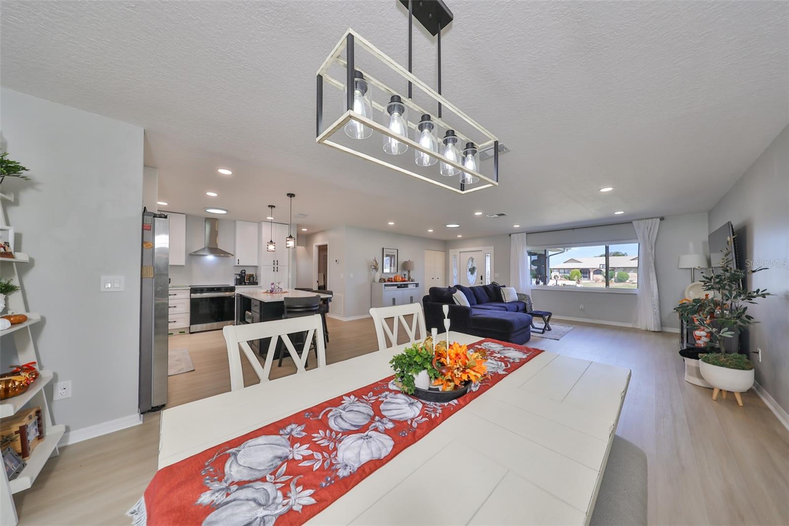 2019 N PEBBLE BEACH BLVD, SUN CITY CENTER, FL, 33573