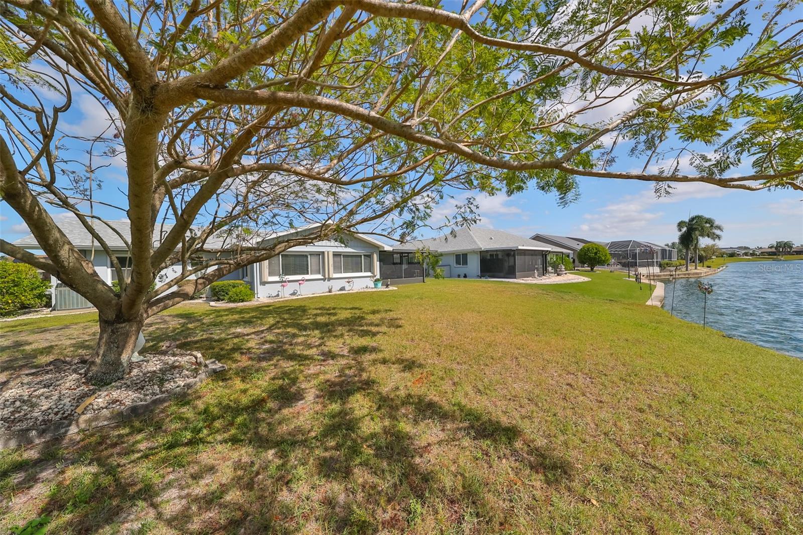 2019 N PEBBLE BEACH BLVD, SUN CITY CENTER, FL, 33573